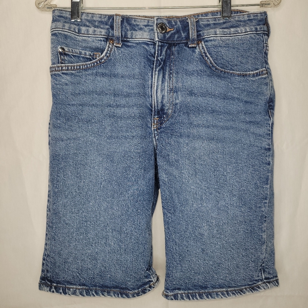 H&M Light Blue Jean Shorts Size‎ 6